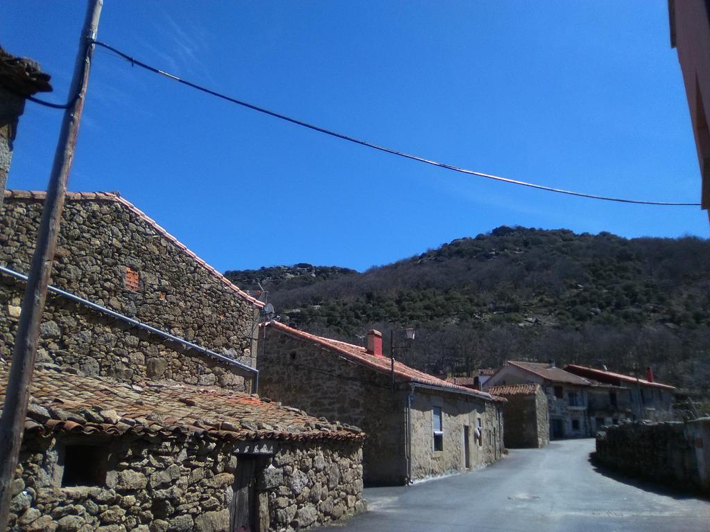 Apartamentos La Covatilla Neila de San Miguel Екстериор снимка