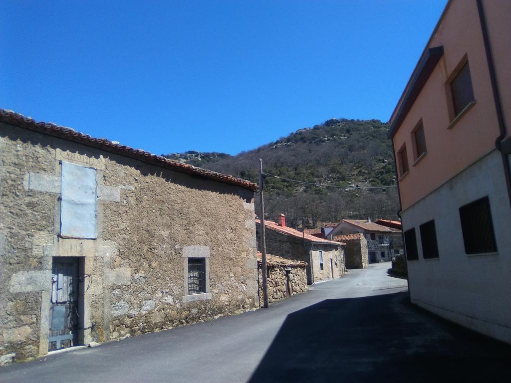 Apartamentos La Covatilla Neila de San Miguel Екстериор снимка