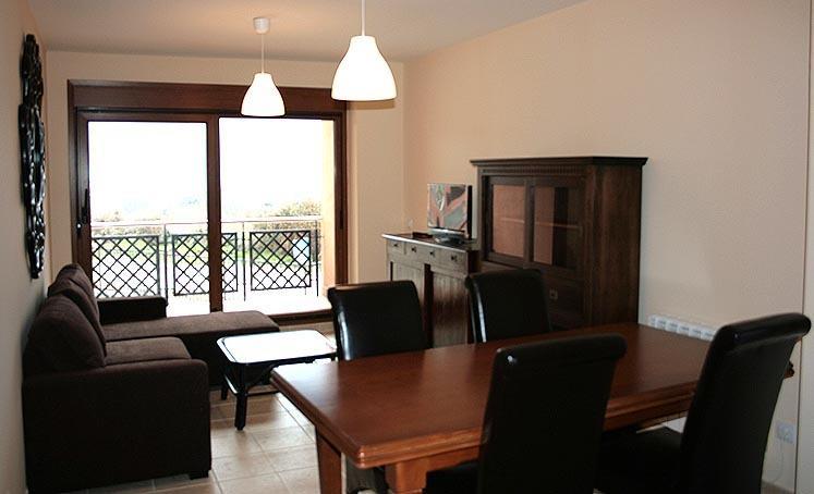 Apartamentos La Covatilla Neila de San Miguel Екстериор снимка
