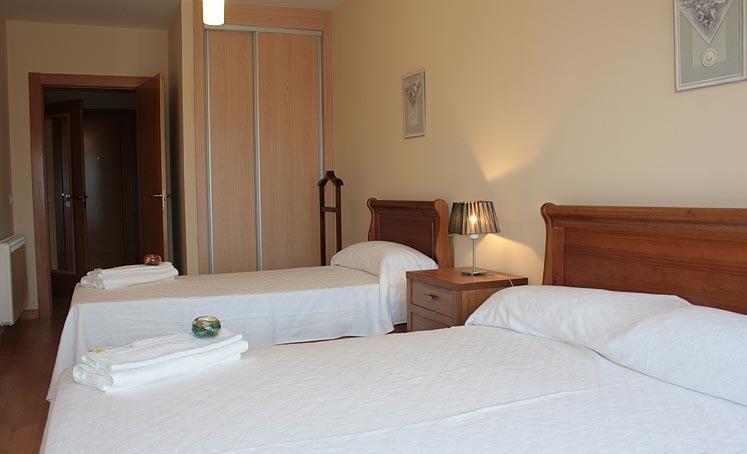 Apartamentos La Covatilla Neila de San Miguel Екстериор снимка