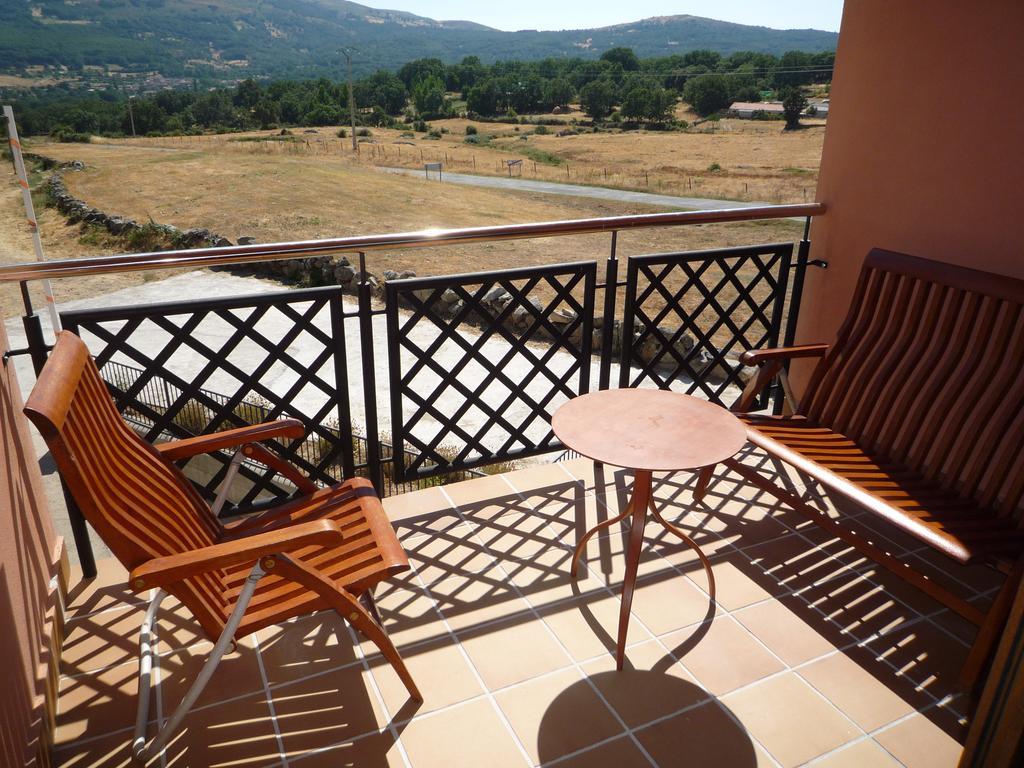 Apartamentos La Covatilla Neila de San Miguel Екстериор снимка